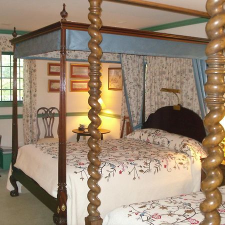 Newport House Bed & Breakfast Williamsburg Room photo