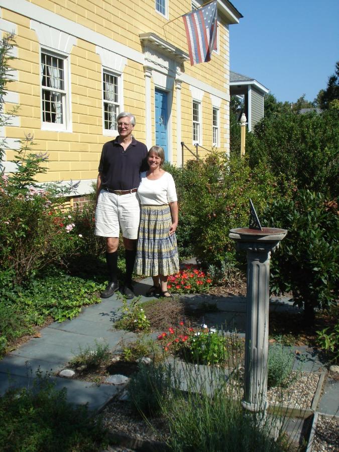 Newport House Bed & Breakfast Williamsburg Exterior photo